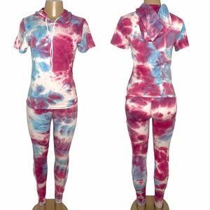 NWT Tie Dye Set Size S Stretch High waisted leggings with pockets and Hoodie Top